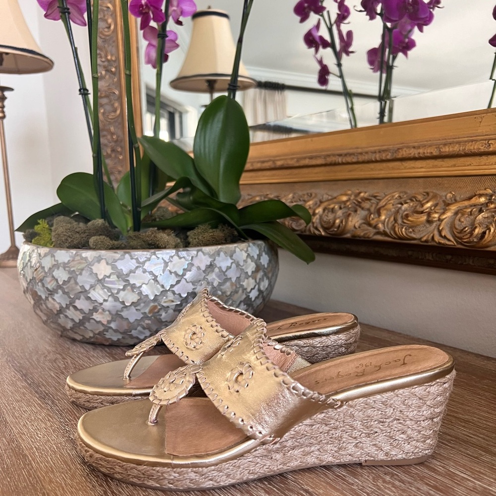Jack Rogers Marbella Jute Women’s Size 8.5 Metallic Gold Mid Wedge Thong Sandals